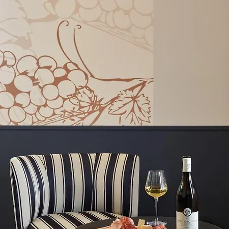 Готель Maison Cabotte 3*