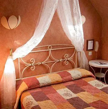 Maison Cabotte 3* ביון