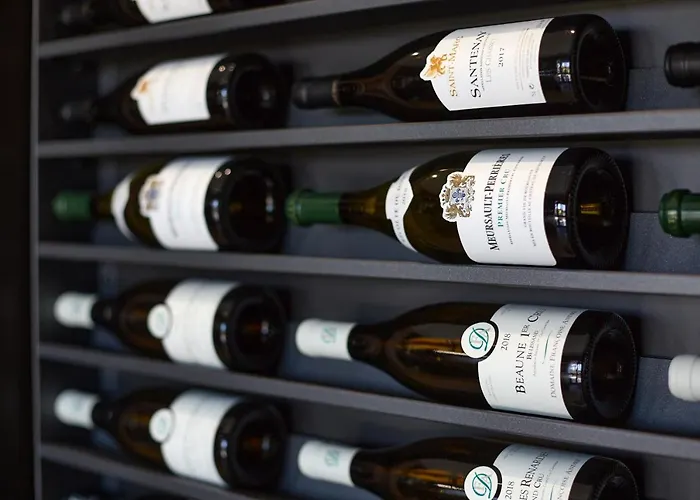 Отель Maison Cabotte Бон