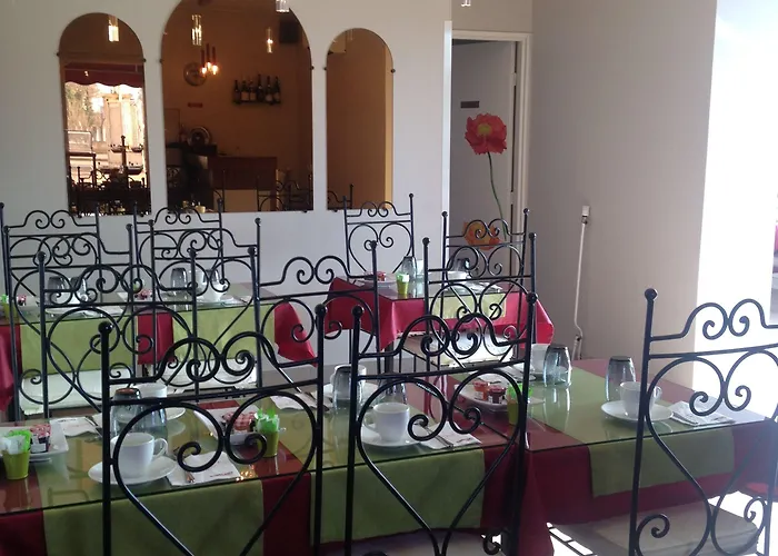 Отель Maison Cabotte 3*